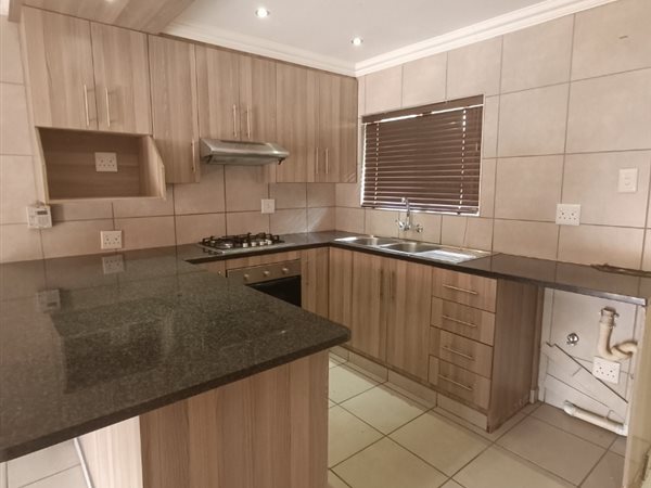 2 Bedroom Townhouse 2 Bedroom Townhouse