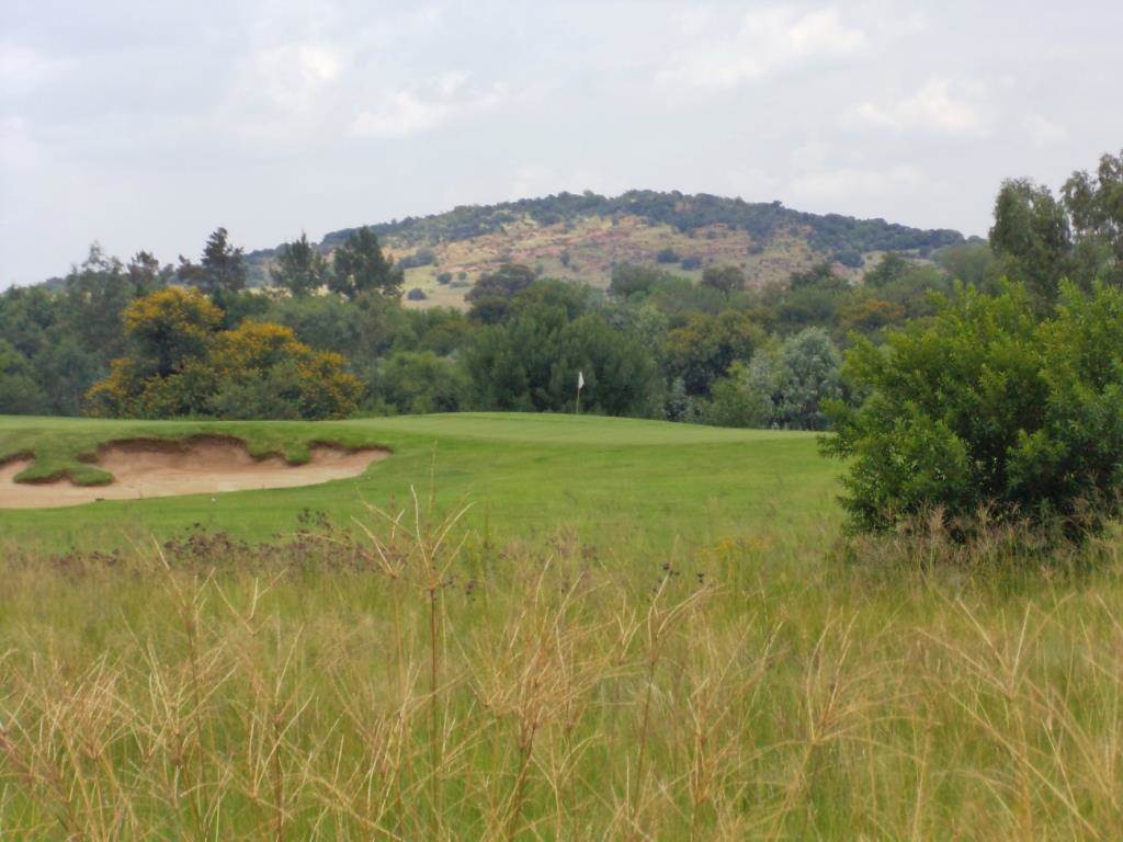800 m² Land available in Vaal de Grace Golf Estate photo number 9