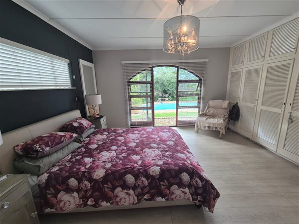 4 Bedroom House 4 Bedroom House
