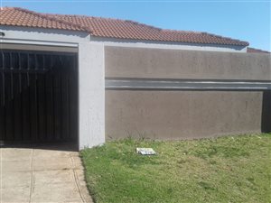 3 Bed House in Spruit View