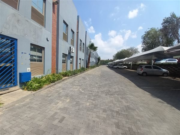 773  m² Industrial space