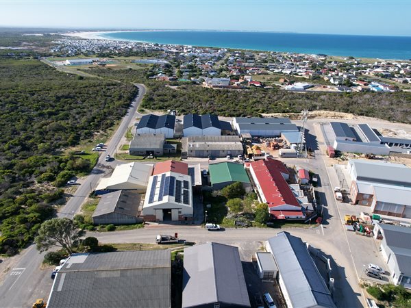 575 m² Land available in Struisbaai
