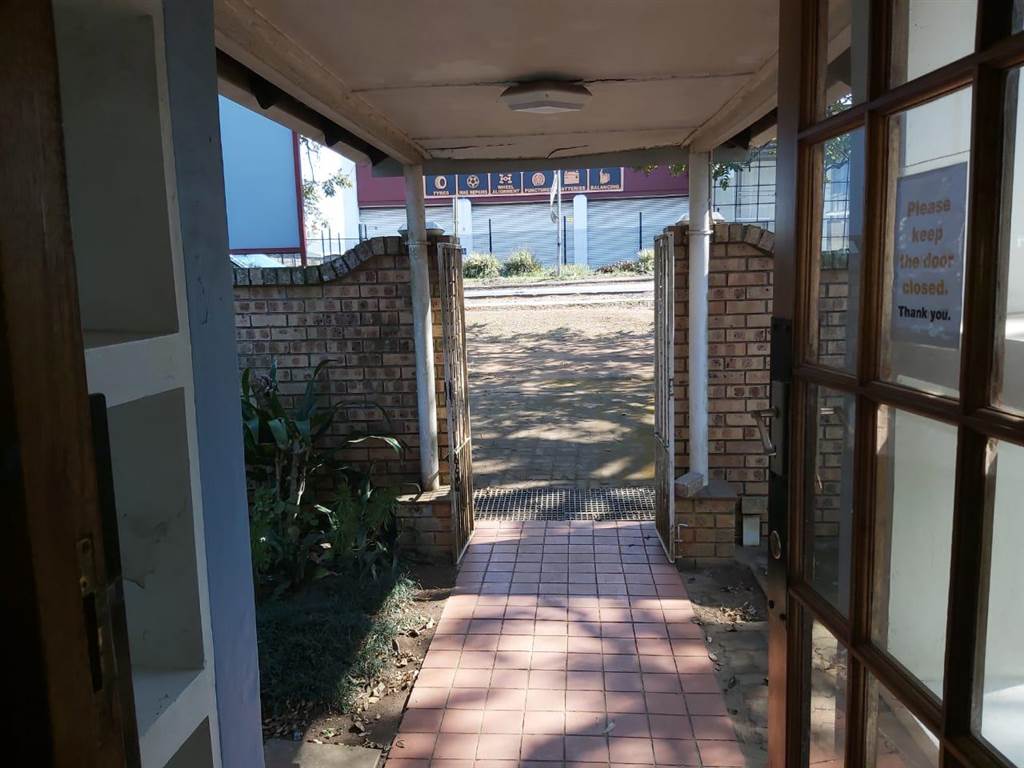 300  m² Commercial space in Eshowe photo number 6