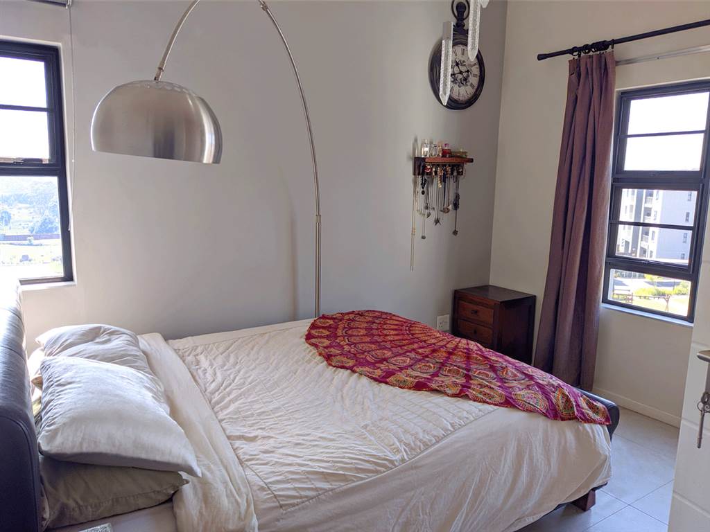 1 Bed Flat in Modderfontein photo number 4