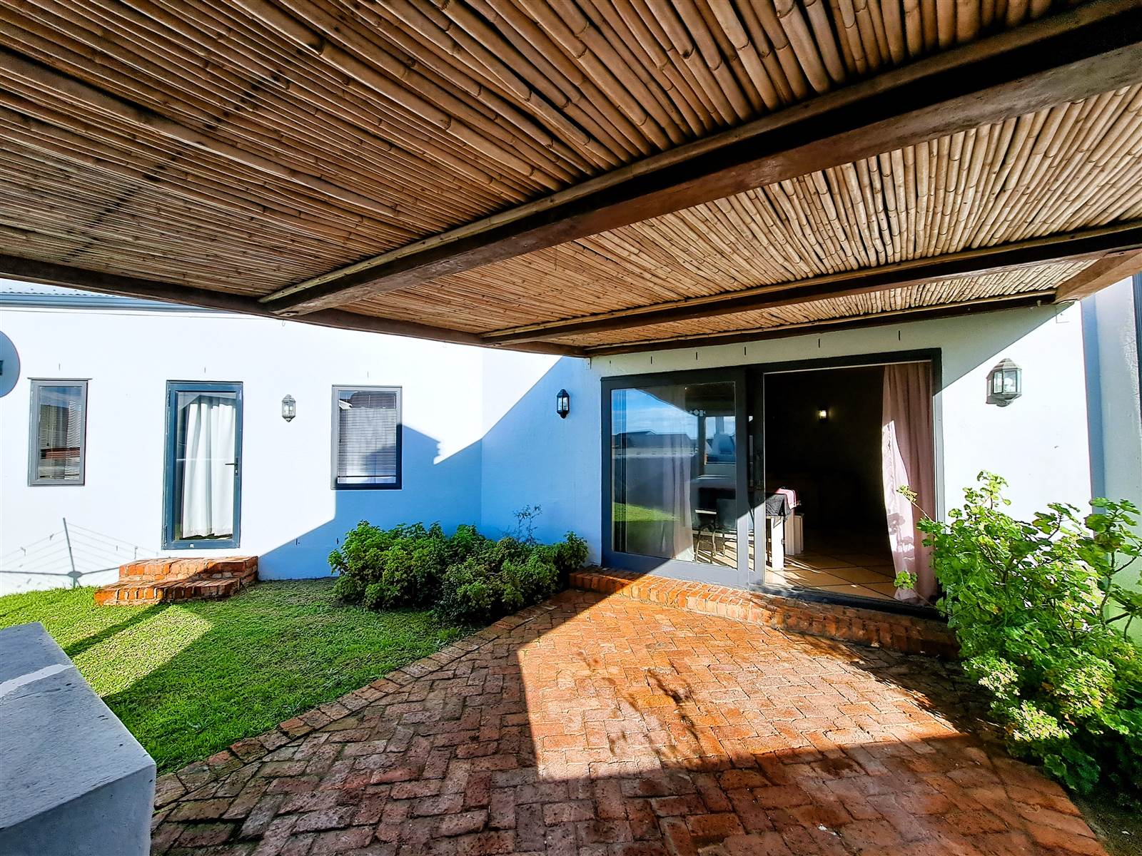 2 Bed Townhouse in Bredasdorp photo number 20