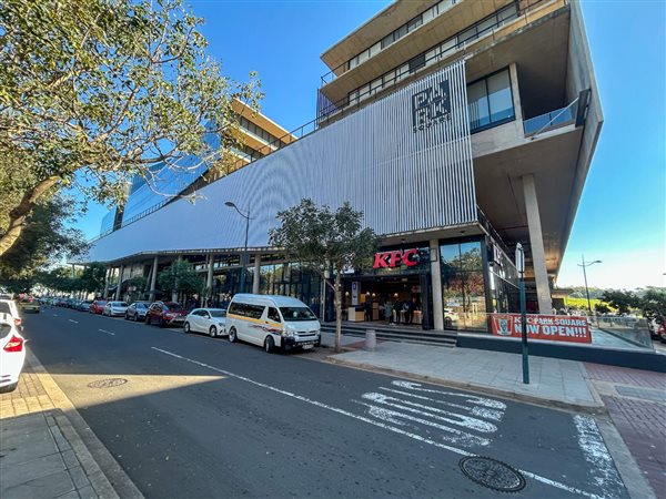 145  m² Retail Space