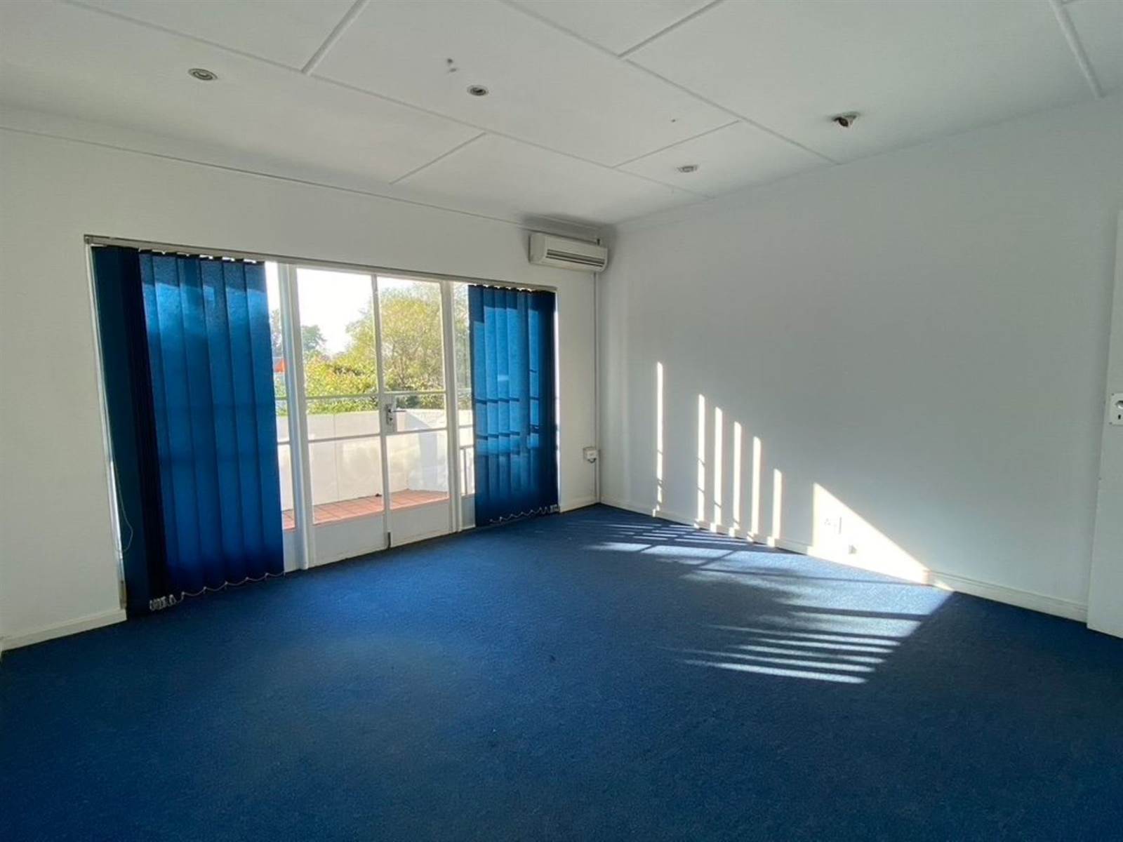 80  m² Office Space in Blairgowrie photo number 9
