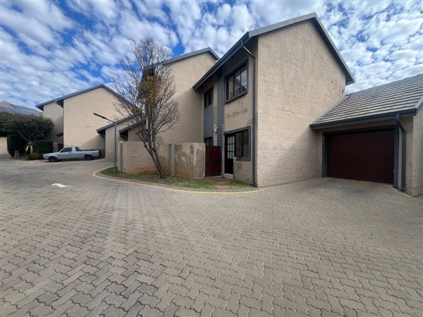2 Bedroom Townhouse 2 Bedroom Townhouse