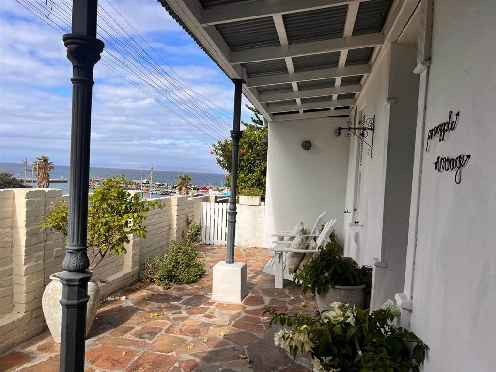 2 Bed House in Kalk Bay photo number 24