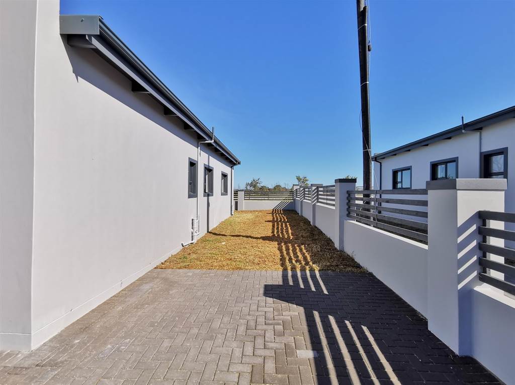 3 Bed House in Parsons Vlei photo number 14