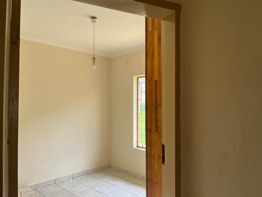 2 Bed House in Makhado (Louis Trichardt) photo number 17