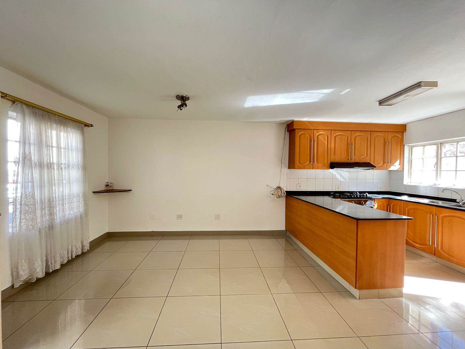 3 Bed Apartment in Scottsville photo number 5