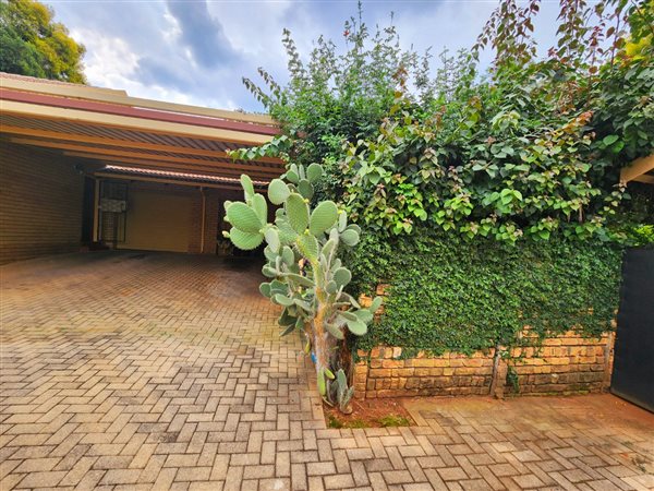 3 Bedroom Townhouse 3 Bedroom Townhouse