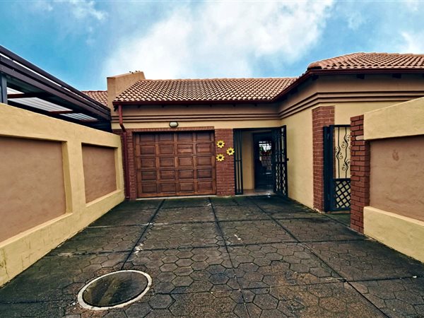 2 Bedroom House