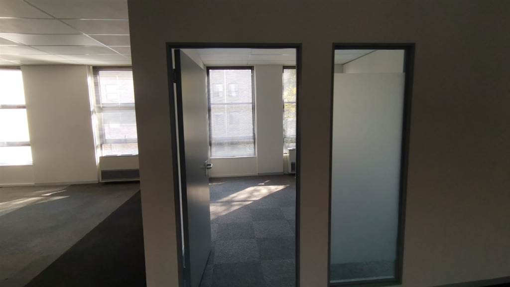 2000  m² Commercial space in Rosebank photo number 16