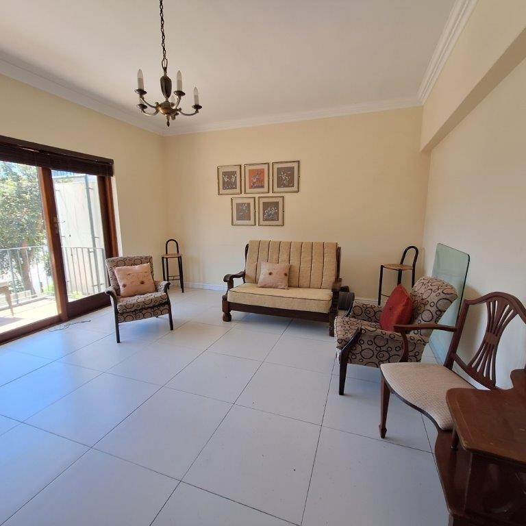 3 Bed Apartment in Milnerton Central photo number 8