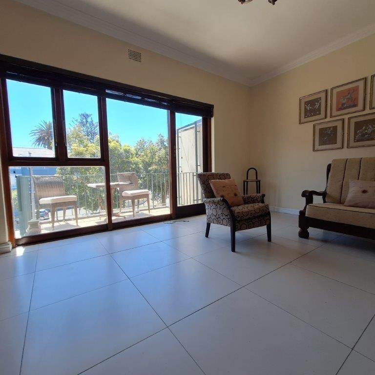 3 Bed Apartment in Milnerton Central photo number 13
