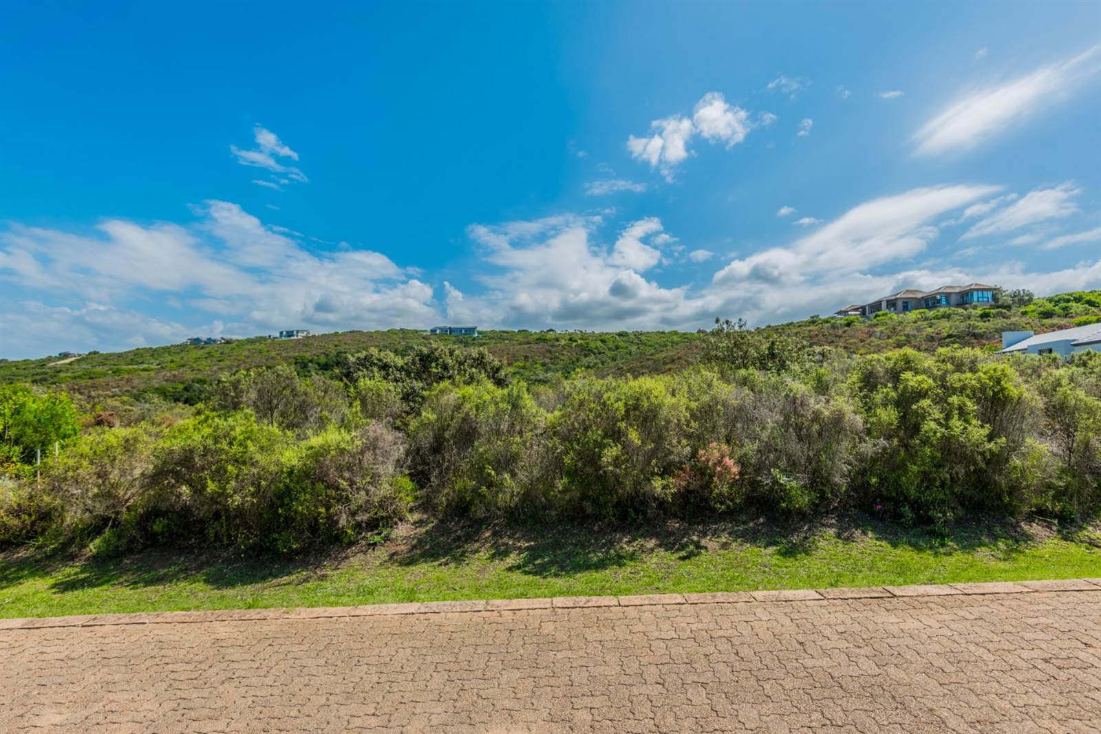 2640 m² Land available in Herolds Bay photo number 12