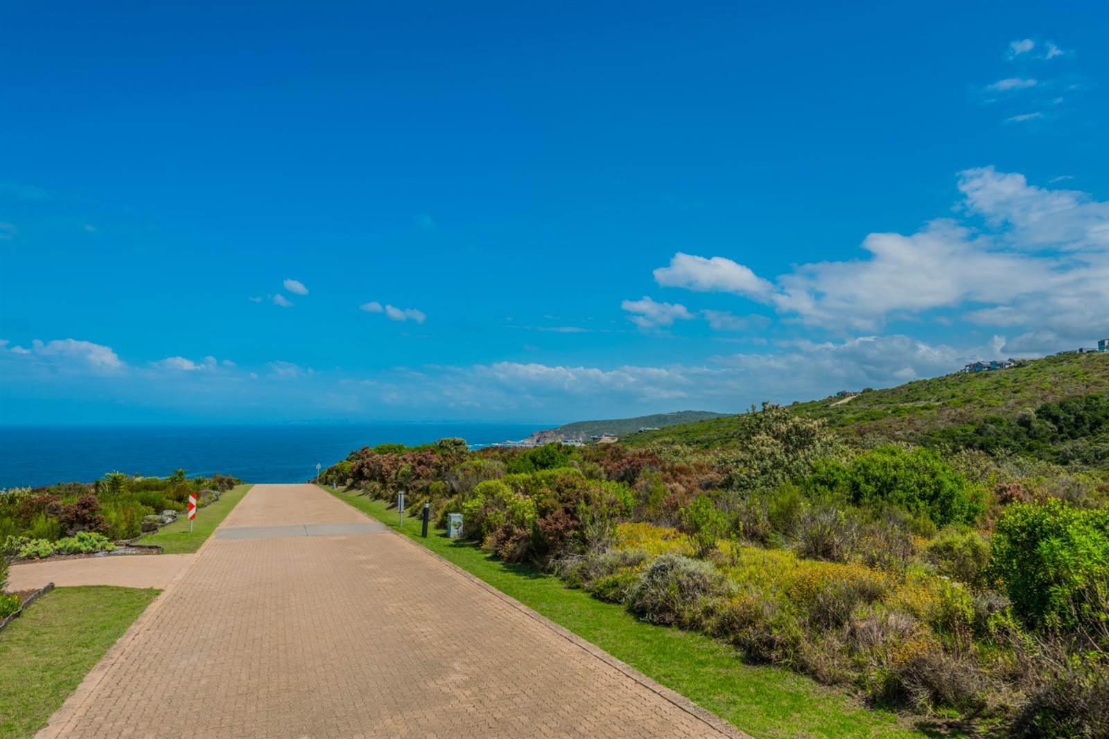 2640 m² Land available in Herolds Bay photo number 21