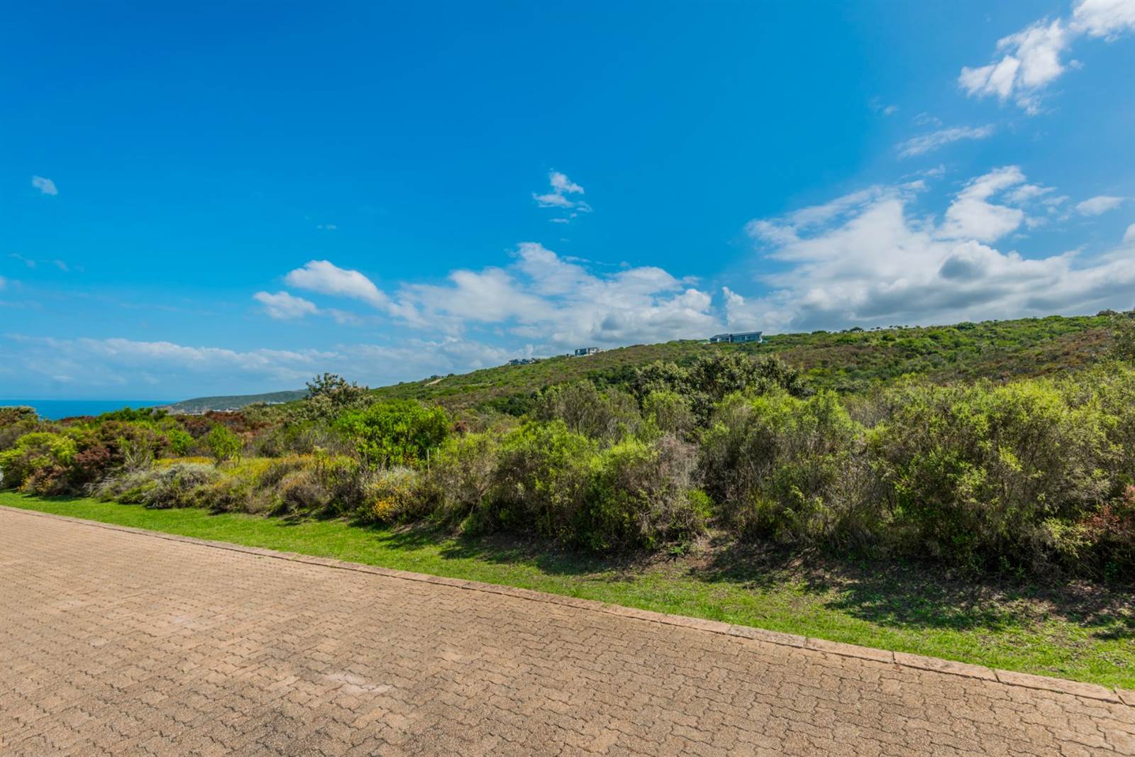 2640 m² Land available in Herolds Bay photo number 11