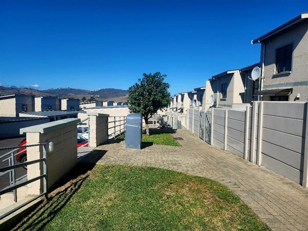 2 Bed Townhouse in Protea Heights