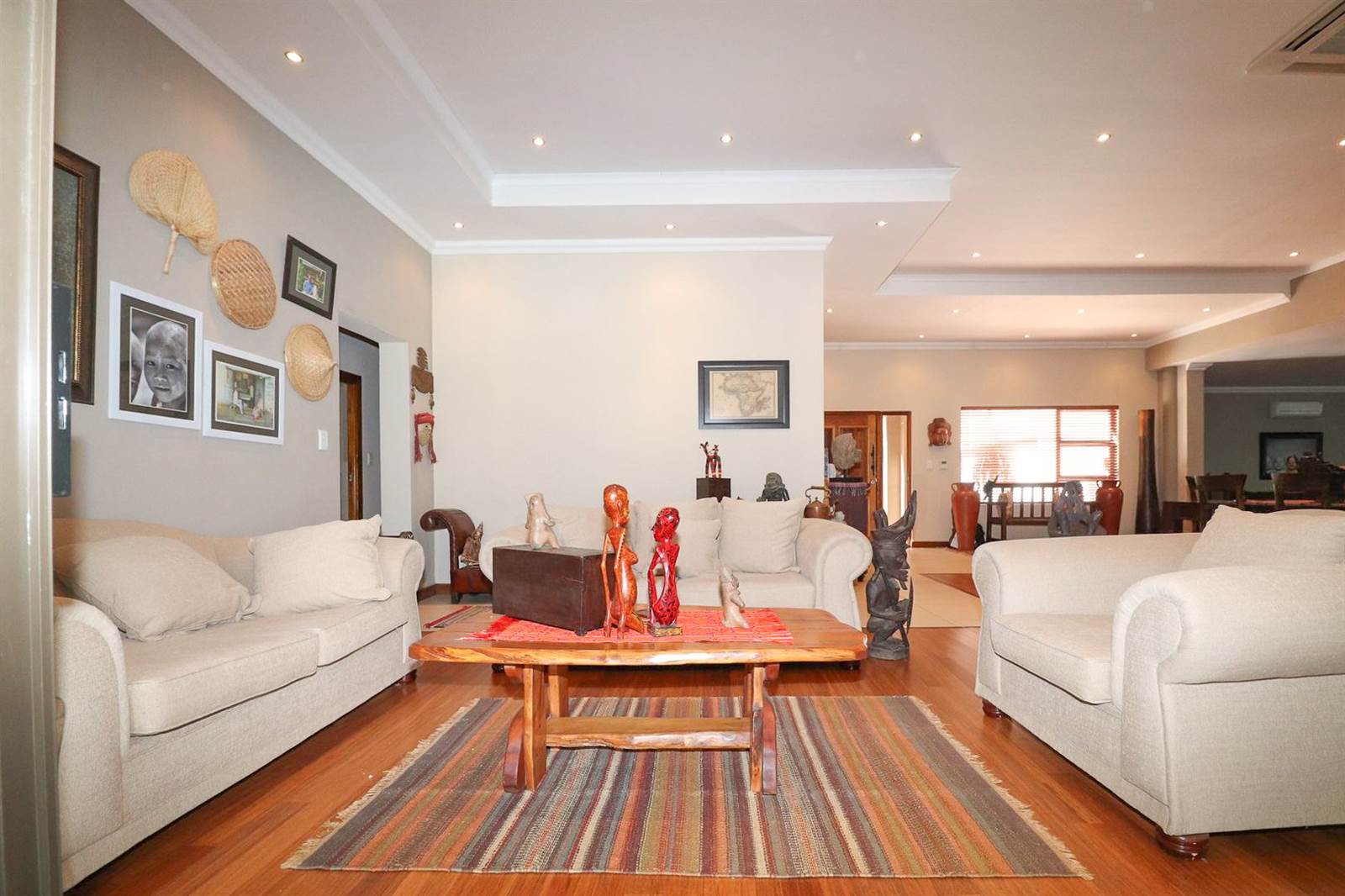 5 Bed Townhouse in Wilkoppies photo number 18
