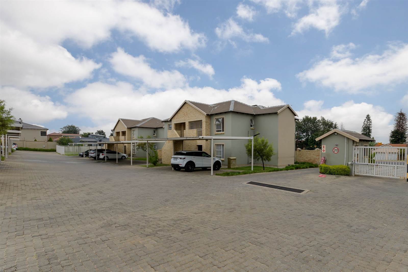3 Bed Townhouse in Kempton Park Central photo number 24
