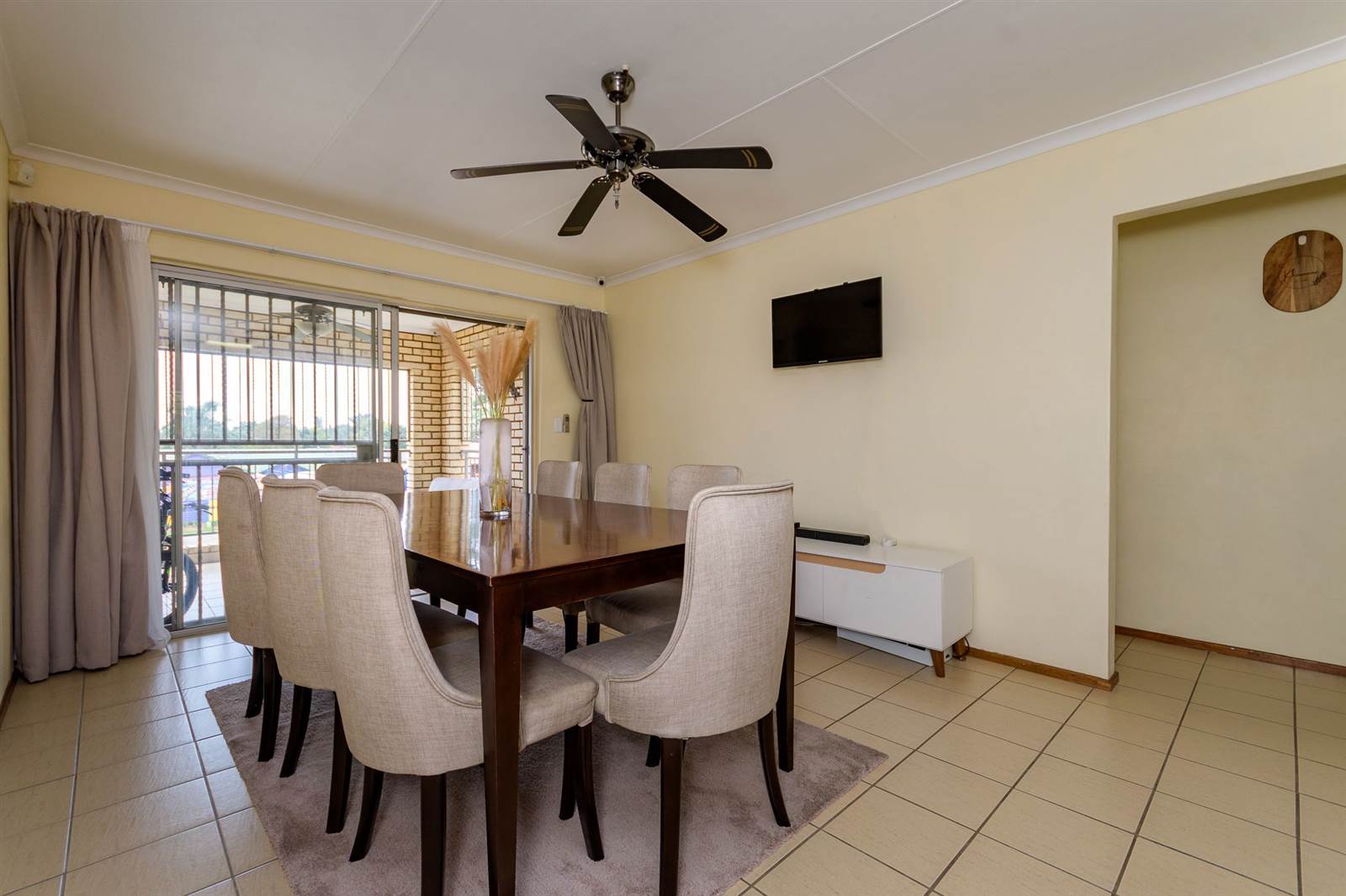 3 Bed Townhouse in Kempton Park Central photo number 5
