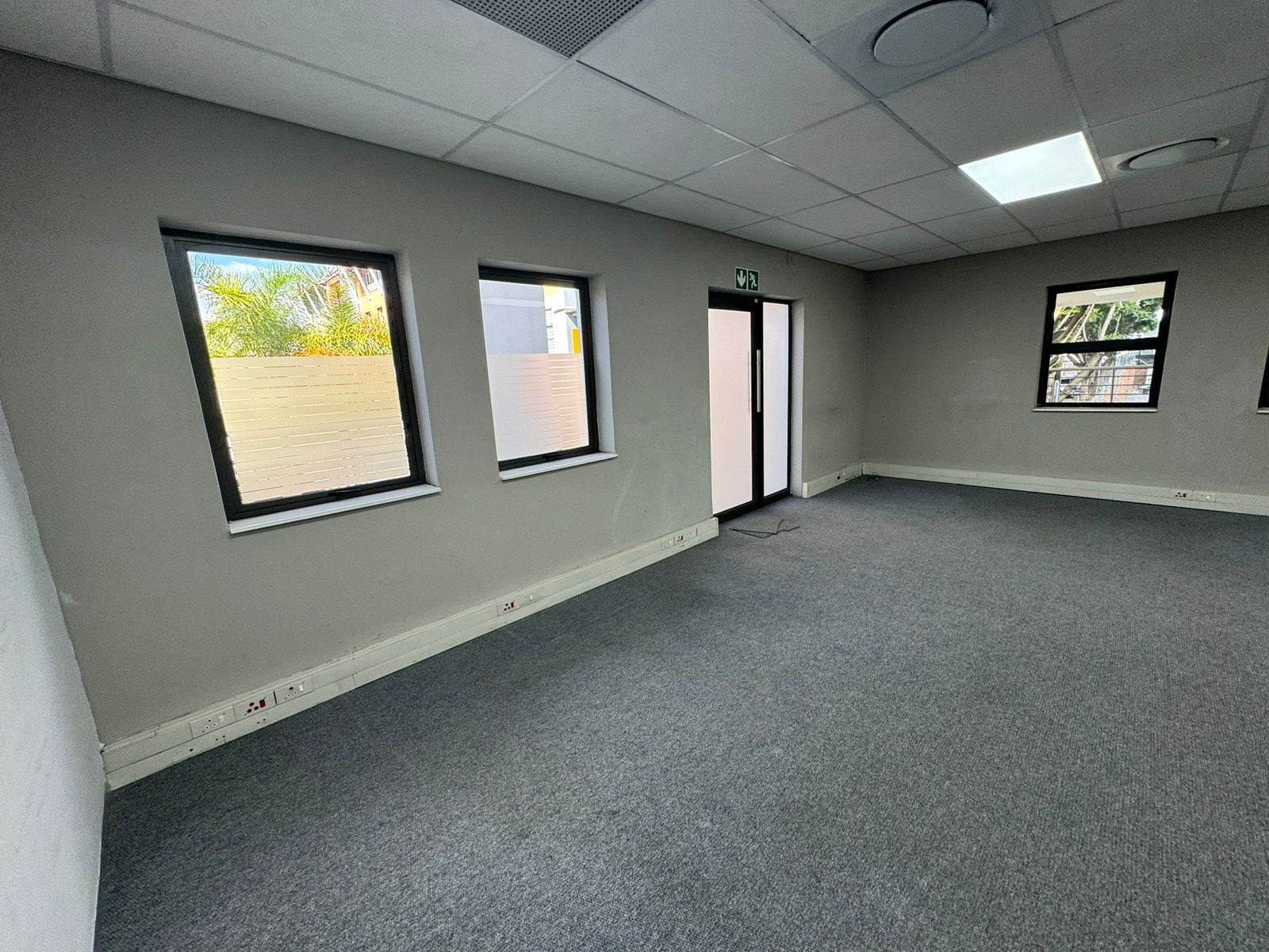 194  m² Commercial space in Rivonia photo number 21