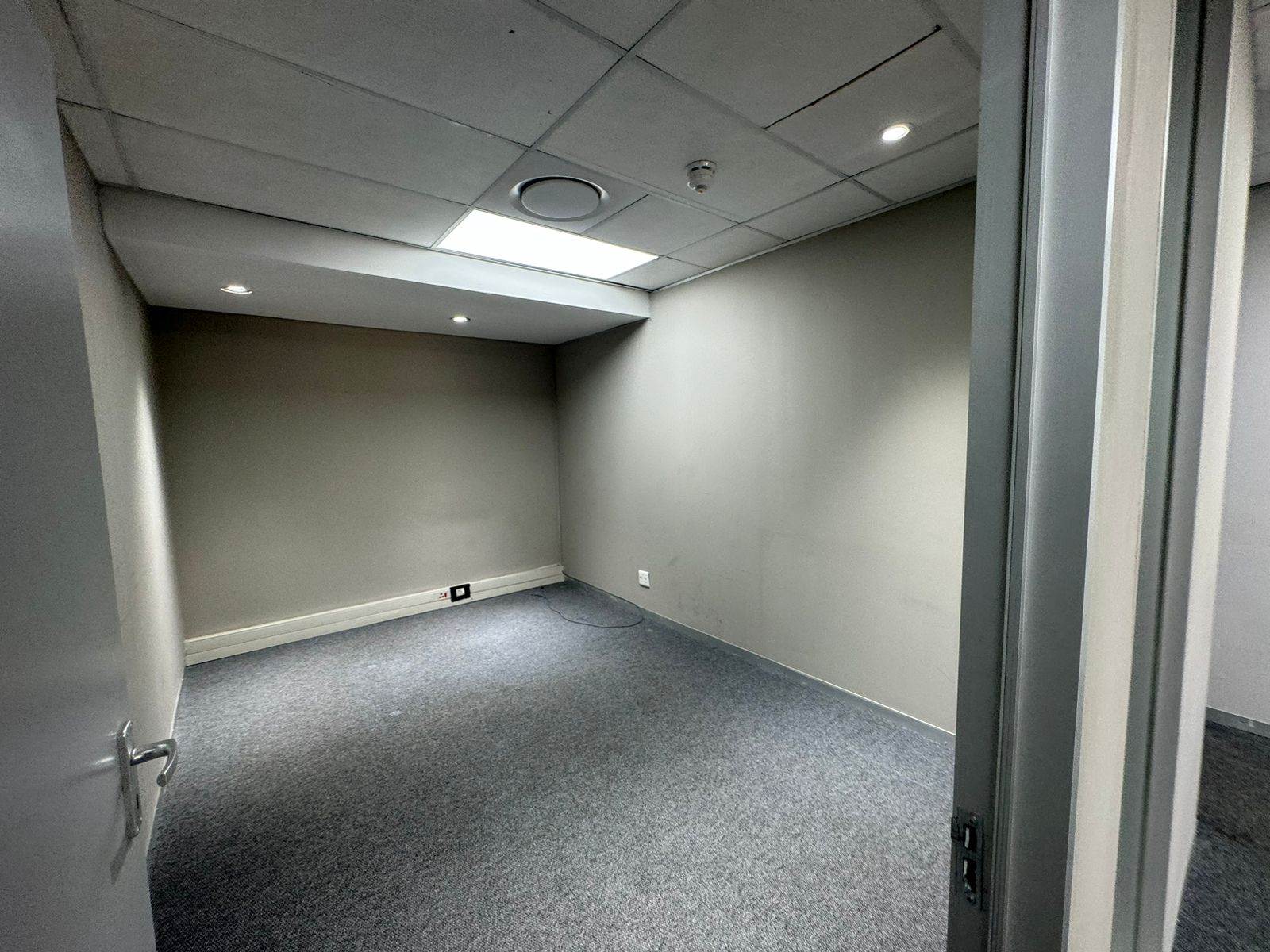 194  m² Commercial space in Rivonia photo number 29