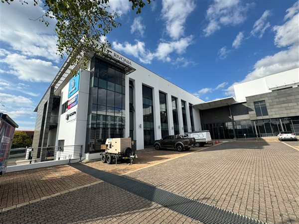 194  m² Commercial space in Rivonia
