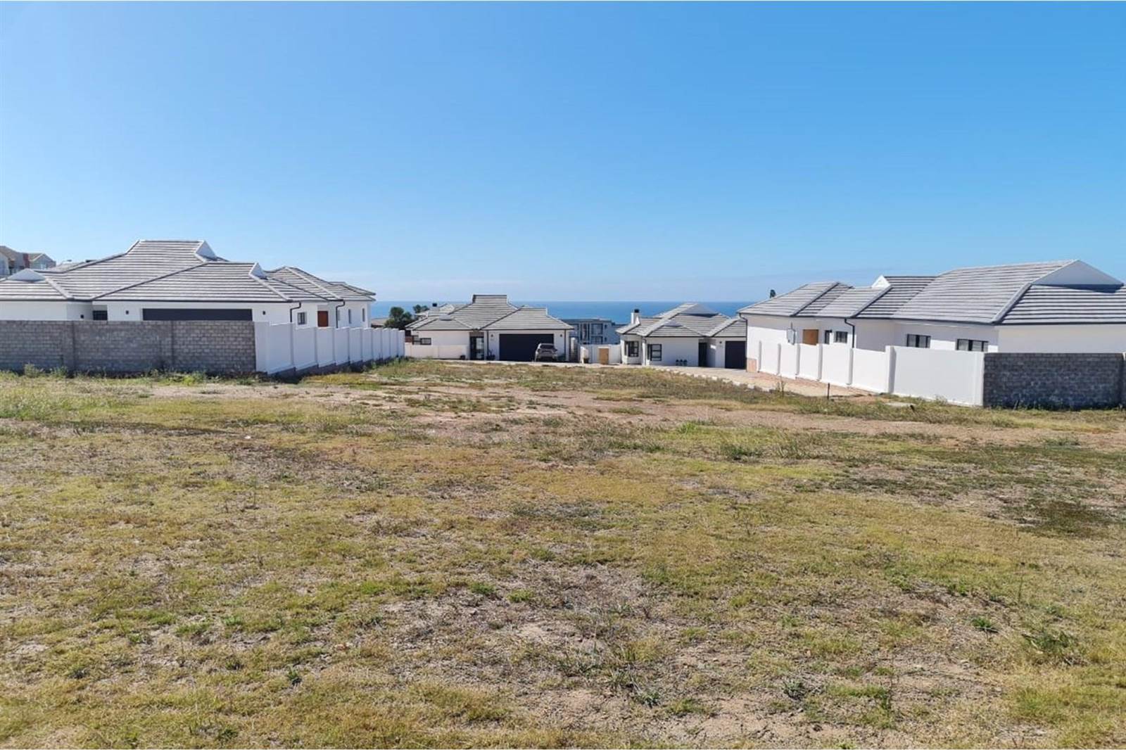 609 m² Land available in Jeffreys Bay photo number 2