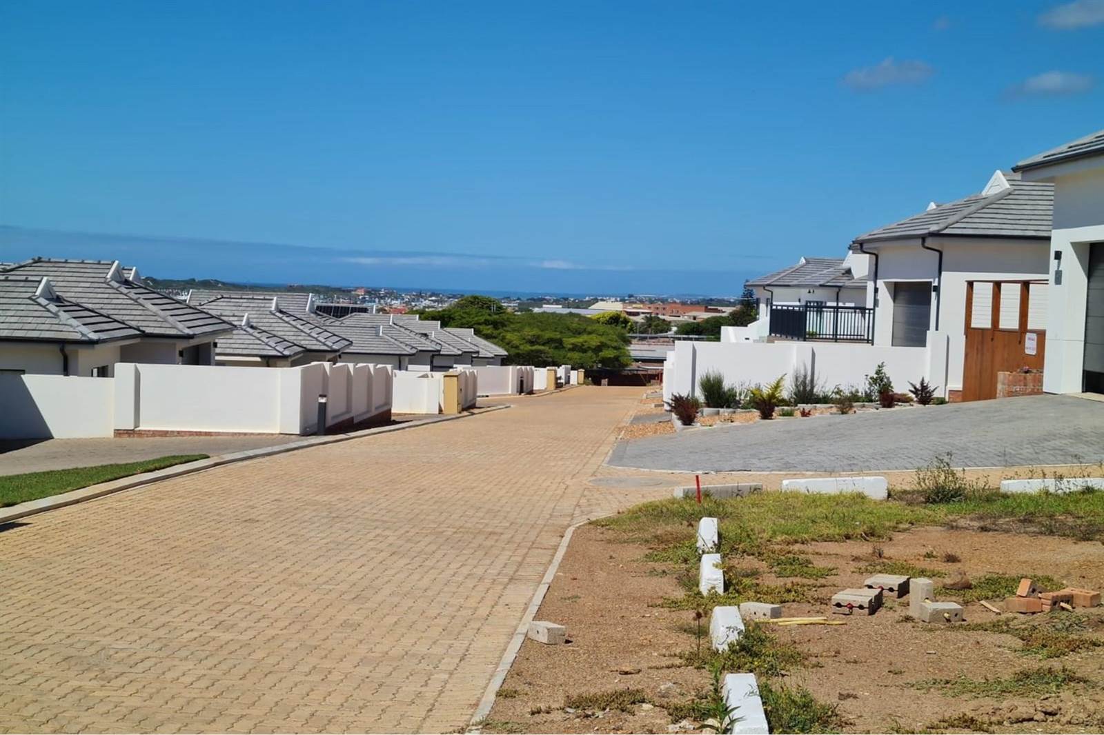 609 m² Land available in Jeffreys Bay photo number 7