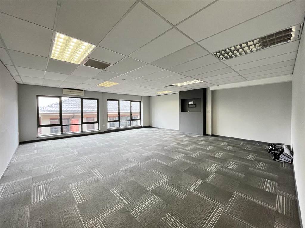 500  m² Commercial space in Fourways photo number 8