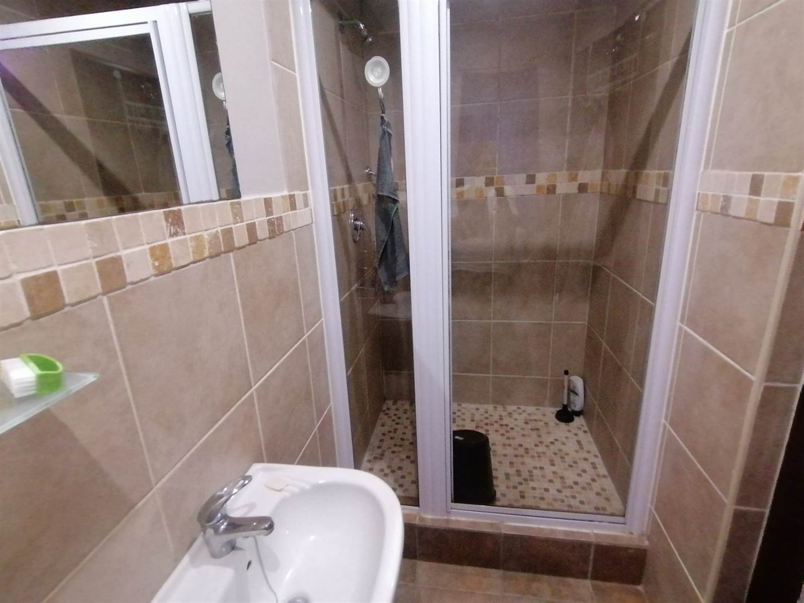 1 Bed Apartment in Bloemfontein photo number 10