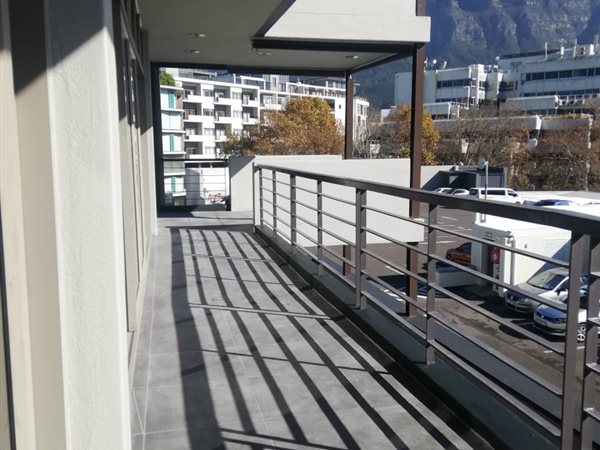 615  m² Office Space in Claremont