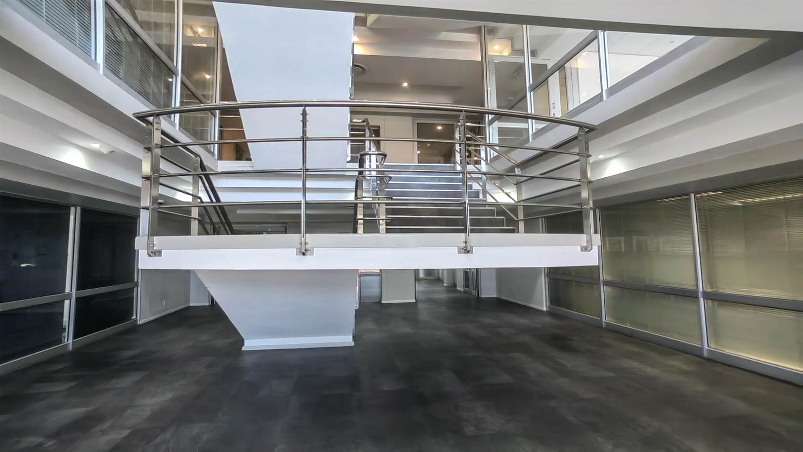 429  m² Commercial space in Plattekloof photo number 19
