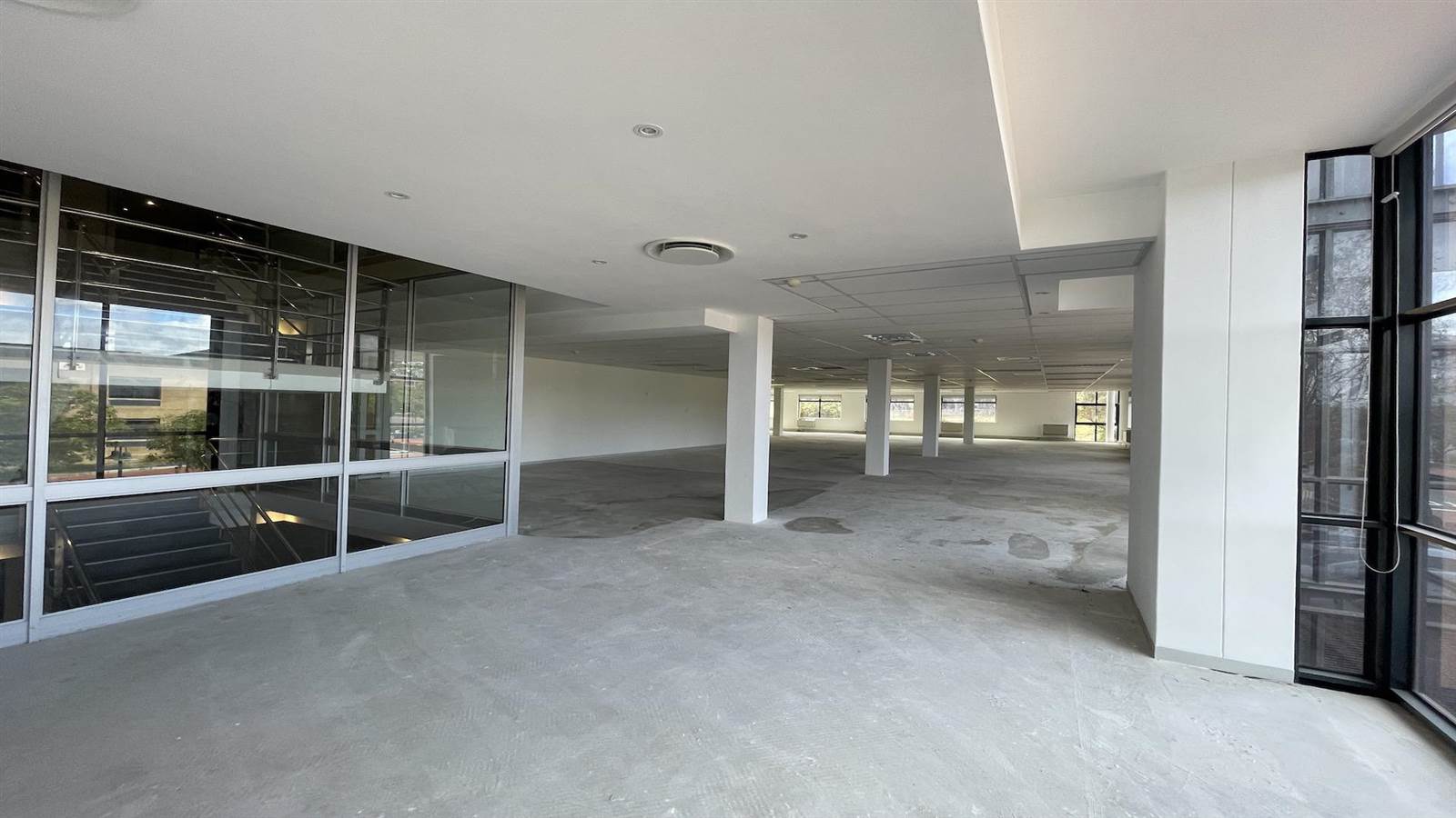 429  m² Commercial space in Plattekloof photo number 3