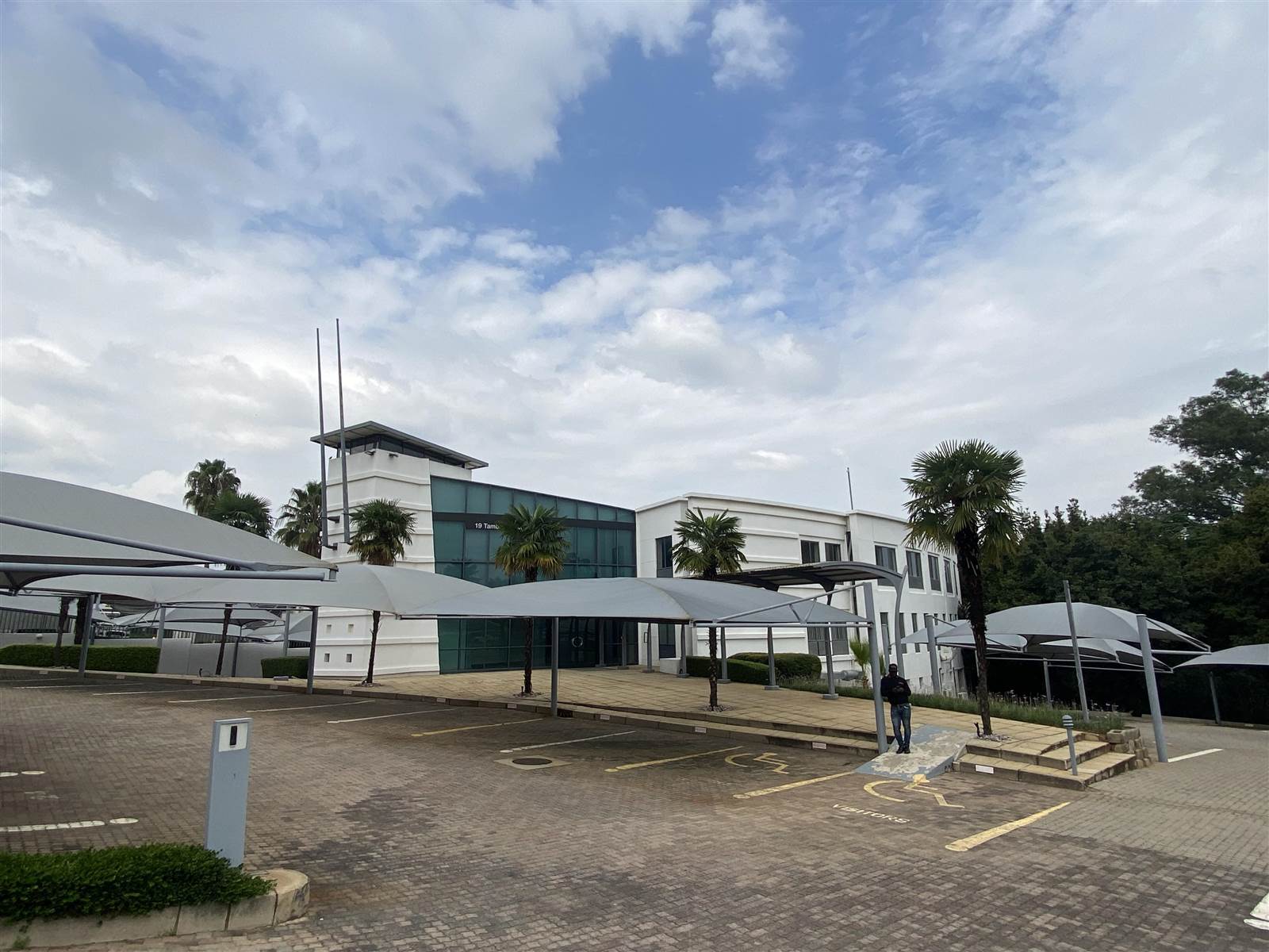 2900  m² Commercial space in Sunninghill photo number 1