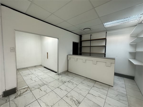 200  m² Commercial space