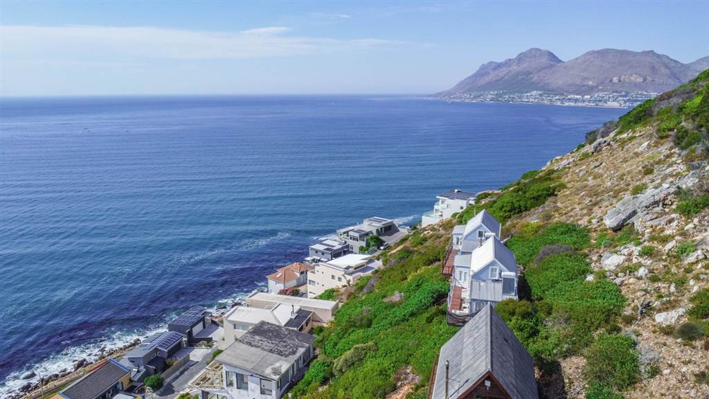 1054 m² Land available in Fish Hoek photo number 6