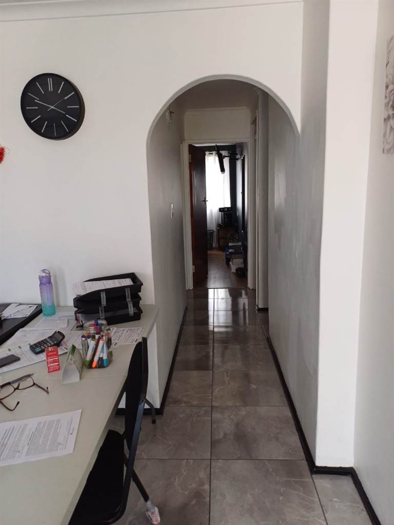 3 Bed House in Strandfontein photo number 4