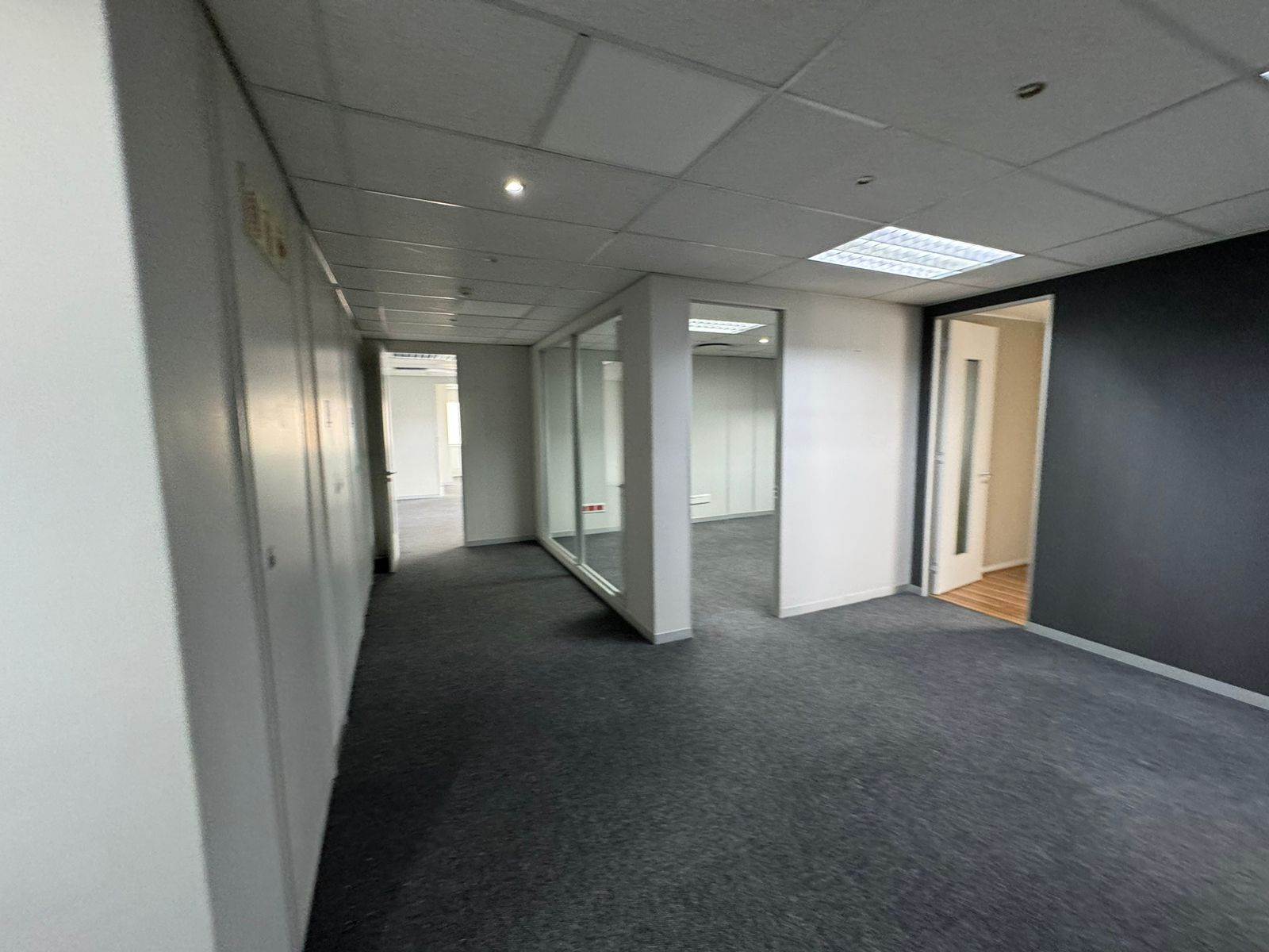 143  m² Commercial space in Sandown photo number 6
