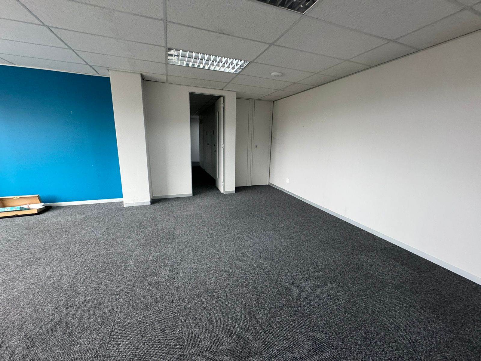 143  m² Commercial space in Sandown photo number 20