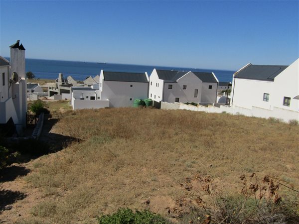 760 m² Land available in Da Gama Bay