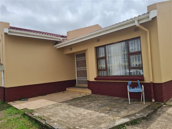 11 Bed House in Mthata