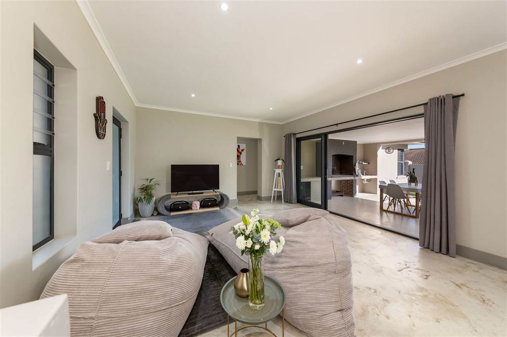 3 Bed House for sale in Dennegeur T4660560 Private Property