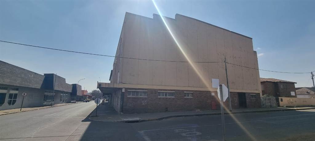 1800  m² Commercial space in Brakpan Central photo number 4