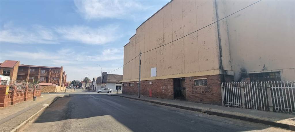 1800  m² Commercial space in Brakpan Central photo number 5