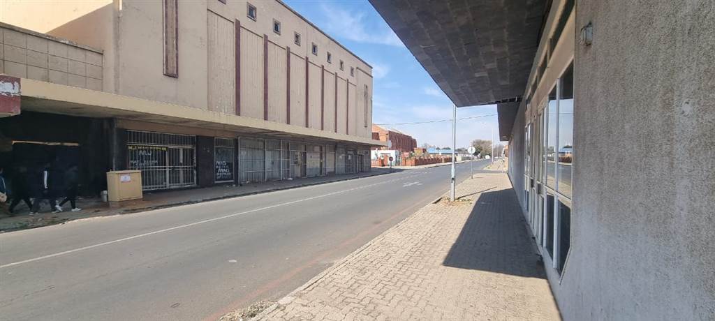 1800  m² Commercial space in Brakpan Central photo number 6